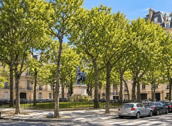 Appartement 6 pièces 209 m²