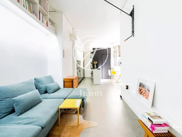 Paris 9e - BLANCHE / RUE DE DOUAI - Loft - 2 pièces - 44,74m² Carrez - 50,91m² au sol - 1 chambre