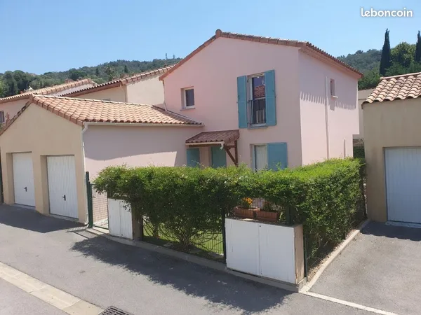 MAISON 4 PIECES 83m2 de 2012 CLIMATISEE DANS RESIDENCE SECURISEE à PEGOMAS