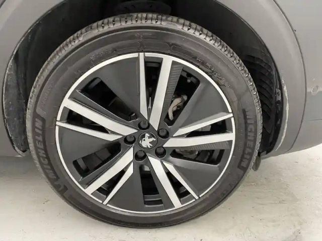 Peugeot 3008 hybrid 136 e-dcs6 — photo 18