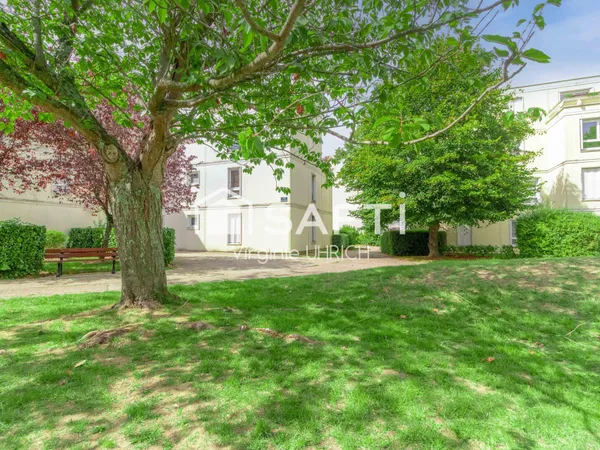 Appartement T4, à vendre, à Montigny-Le-Bretonneux, proche Gare( St Quentin en Yvelines), commerces,