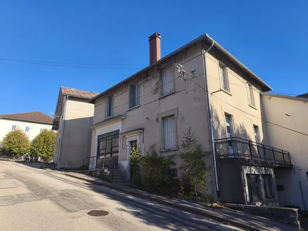 Maison à rénover avec garage