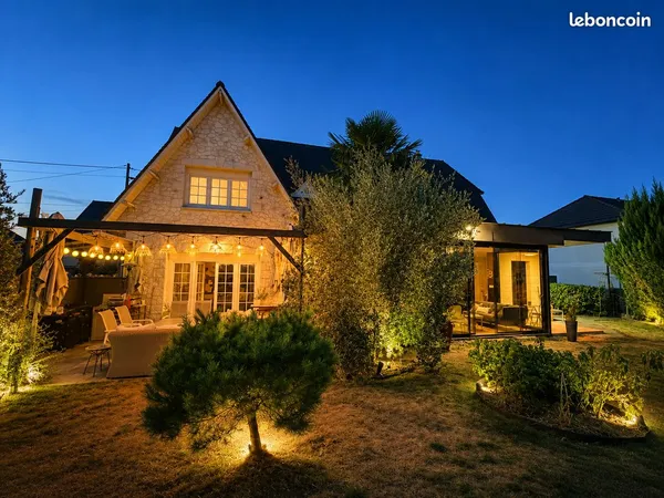 Maison familiale 229 m² - Logement indépendant - Sous-sol 140 m² - Terrain 513 m²