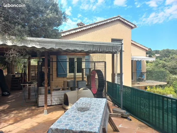 Villa:180m2: 2 appartements, 1800m de jardin