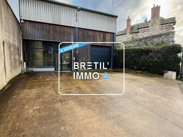 Local 5 pièces 319 m²