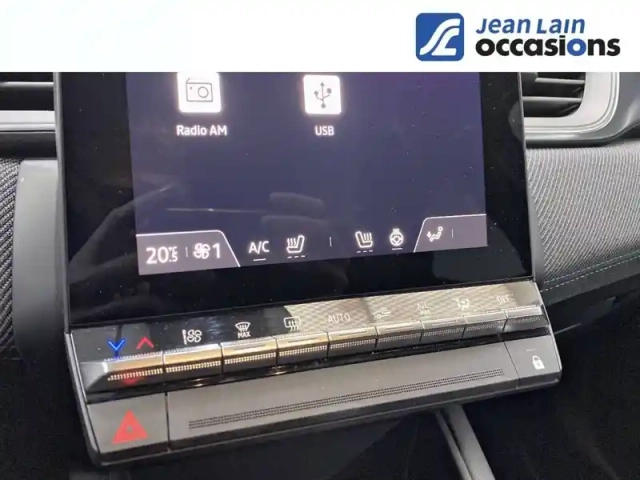 Renault Captur mild hybrid 160 edc — photo 14