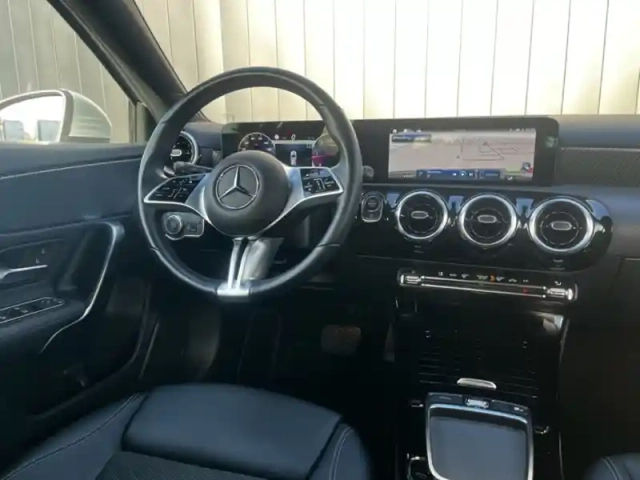 Mercedes Classe A 180 d business line — photo 8