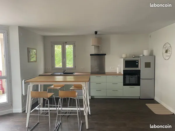 Chambre dans coloc de trois