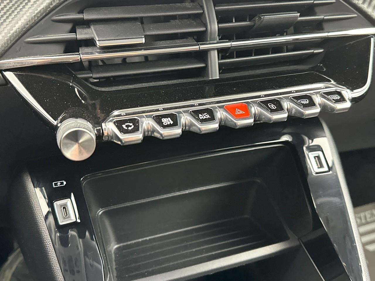 Peugeot 2008 puretech 100 s&s bvm6 style — photo 27