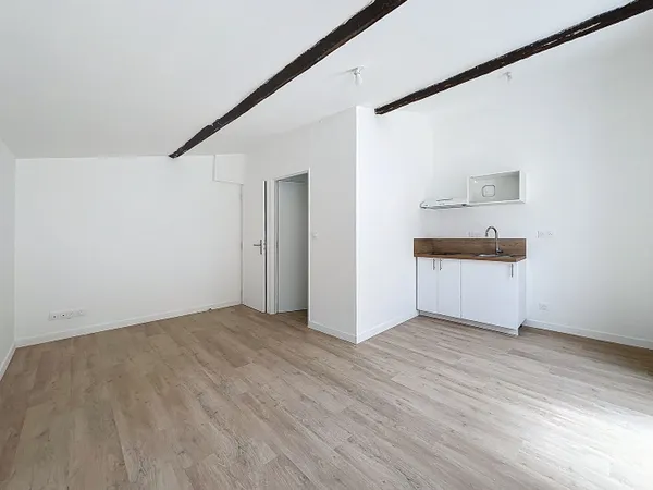 Valence, avenue de l'Yser, studio refait à neuf de 22,63m²