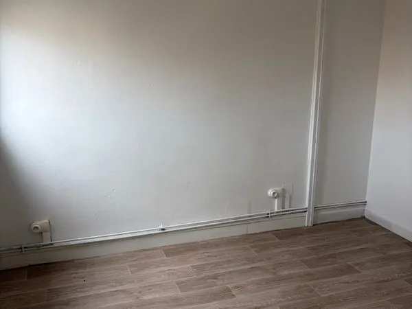 Locatio de deux chambres salon Location