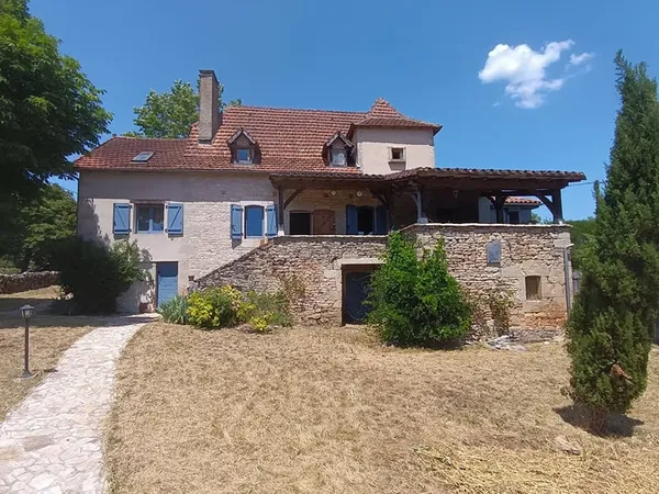 Propriété proche Figeac 5 pièce(s) 187 m2