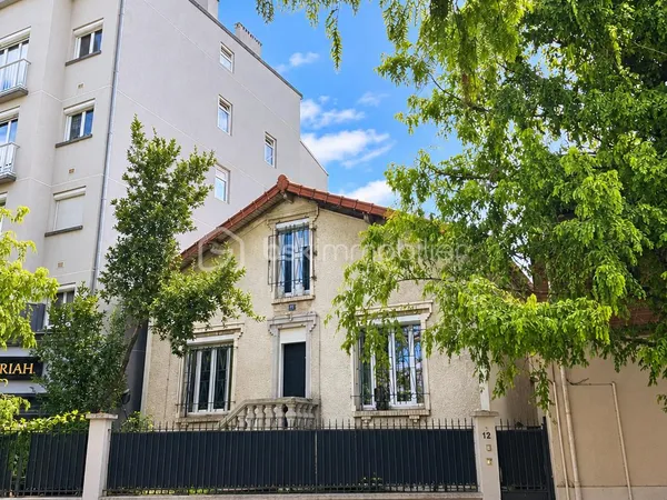 Maison 10 pièces 182 m²
