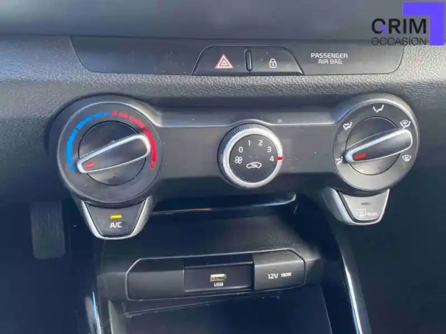 Kia Stonic 1.0 t-gdi 100 ch bvm6 — photo 35