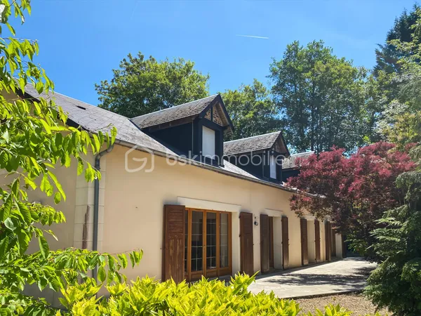 Maison 10 pièces 310 m²