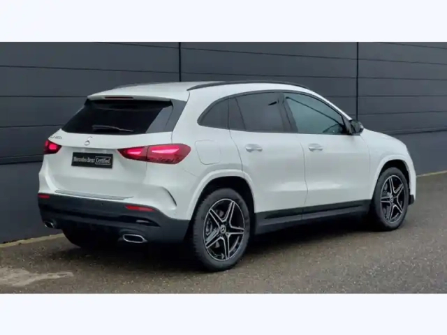 Mercedes Gla 250 e hybrid eq amg line — photo 5