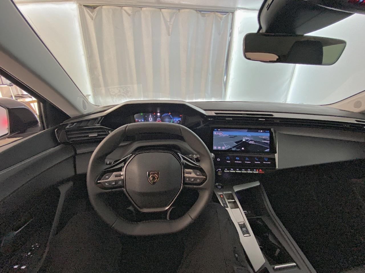 Peugeot 308 hybrid 145 e-dcs6 allure — photo 12