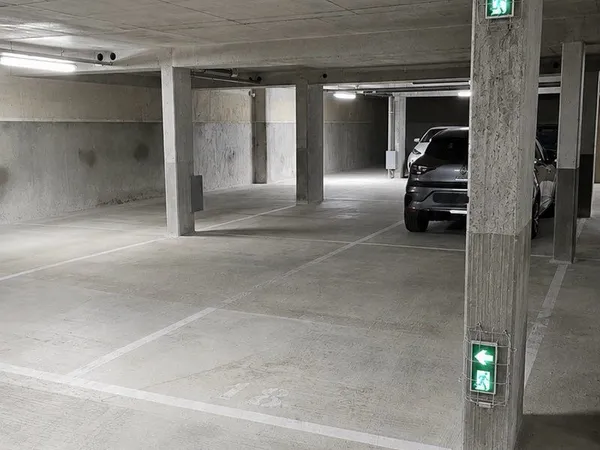 Loue place de parking - Suresnes