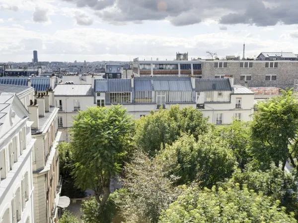 RARE - Appartement 4 Pièces de 70 m2 Aux Abbesses - Vue sur Paris