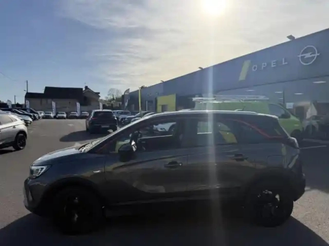 Opel Crossland 1.2 turbo 110ch gs line — photo 8