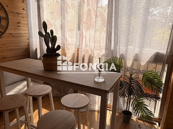 Découvrez ce superbe appartement à la VALETTE SUD