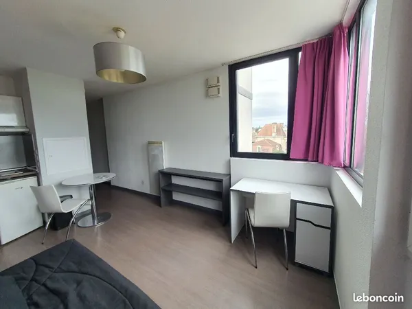 Studio 1 pièce 20 m²