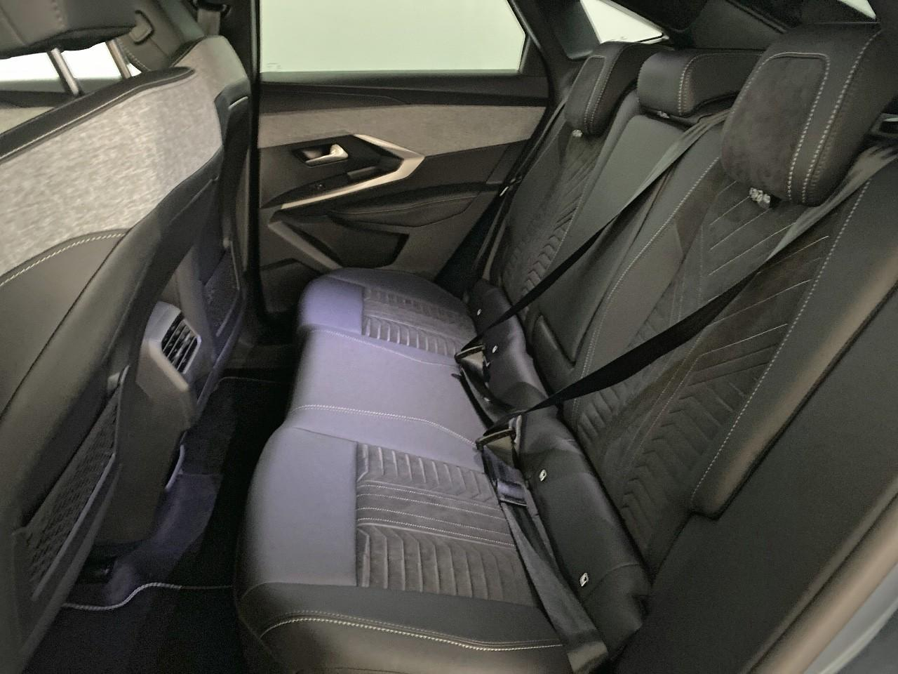 Peugeot 3008 hybrid 145 e-dcs6 gt — photo 10
