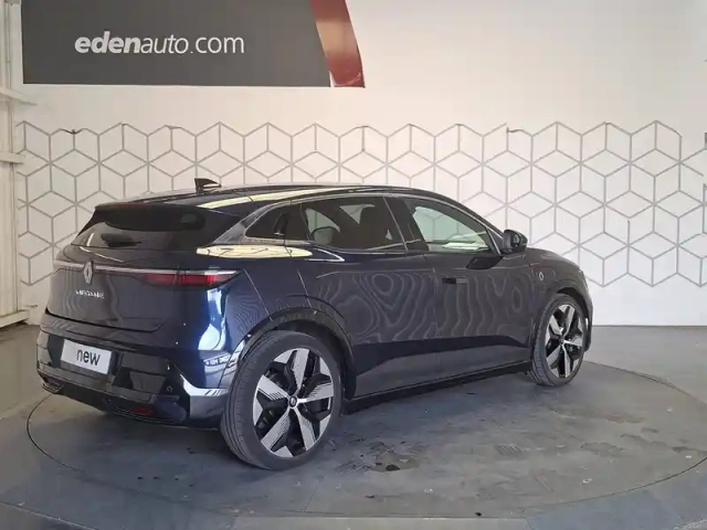 Renault Megane e-tech ev60 220 ch super charge — photo 5