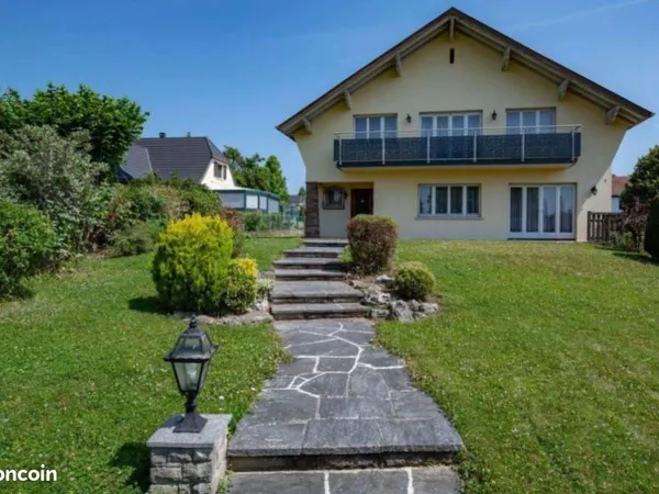 Maison aux beaux volumes à Bruebach