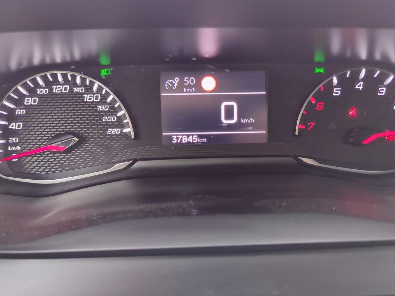 Peugeot 208 puretech 75 s&s bvm5 style — photo 24