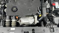 Peugeot 208 Premium BlueHDi 100 S&S BVM6 — photo 20