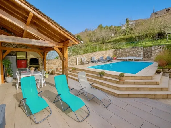 Maison 9 pièces 175 m²