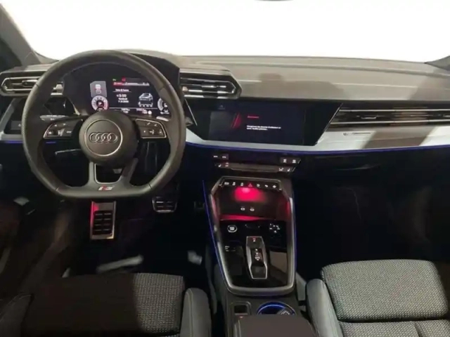 Audi A3 tfsi mild hybrid 150 s tronic 7 s line — photo 8