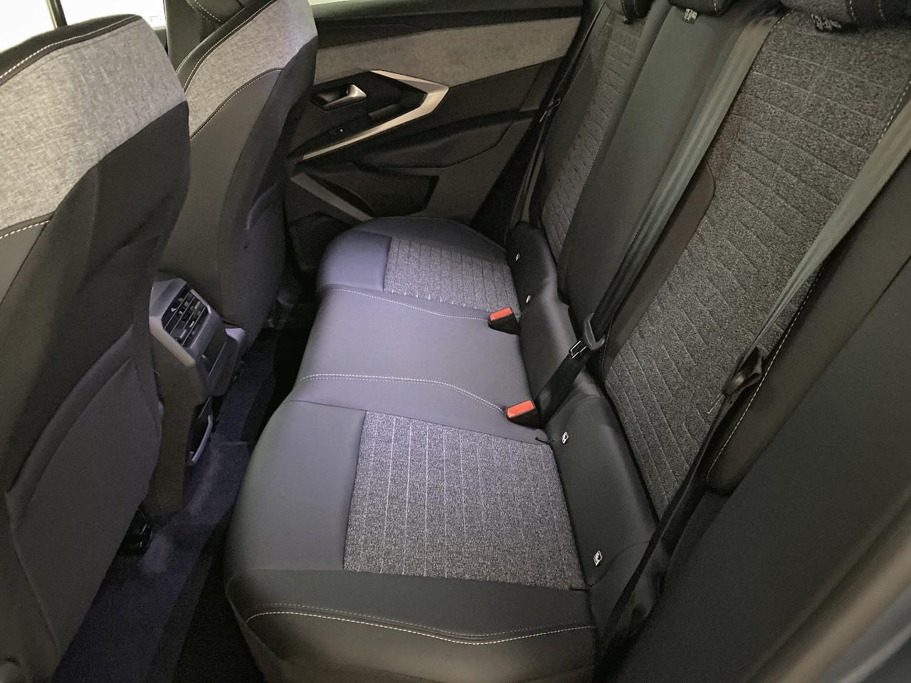 Peugeot 3008 hybrid 145 e-dcs6 allure business — photo 10