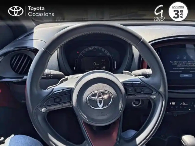 Toyota Aygo x 1.0 vvt-i 72ch collection s-cvt — photo 9