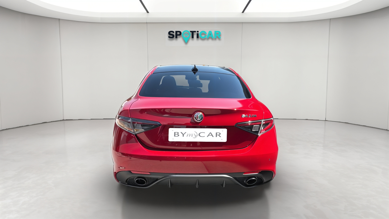 Alfa Romeo Giulia 2.2 160 ch AT8 — photo 4