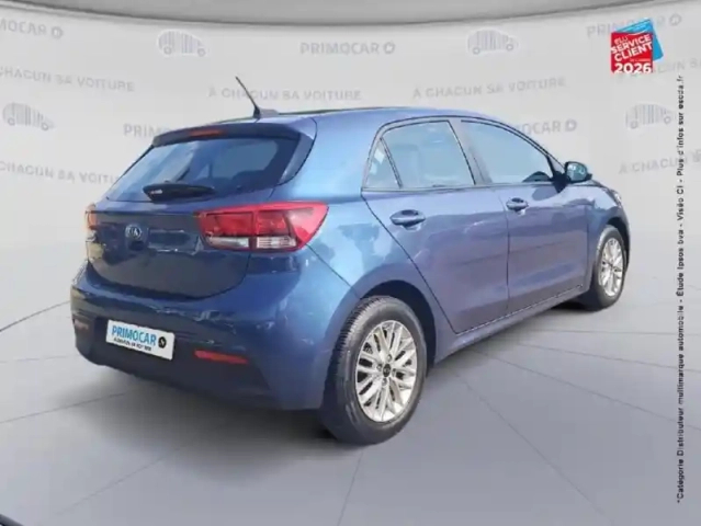 Kia Rio 1.2 84ch isg launch edition business — photo 6