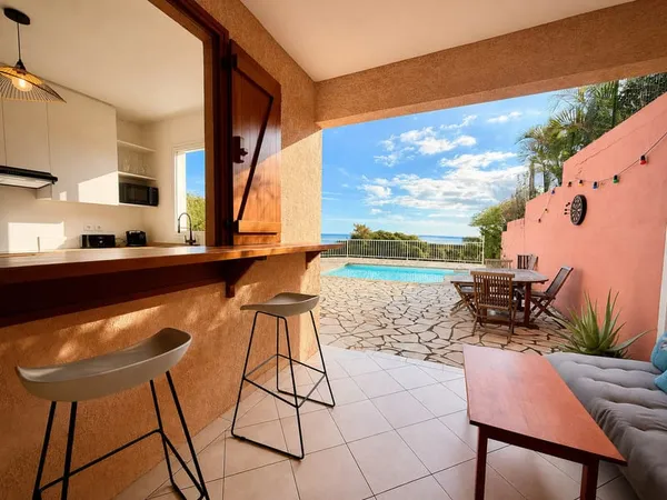 Opportunité rare proche centre ville et lagon! Villa F4/F5 à