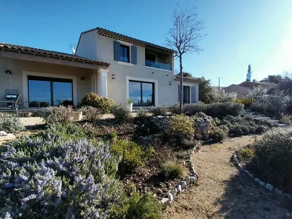 Maison 5 pièces 205 m²