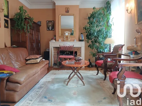 Maison 8 pièces 207 m²