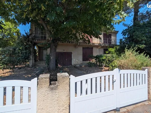 Maison 4 pièces 226 m²