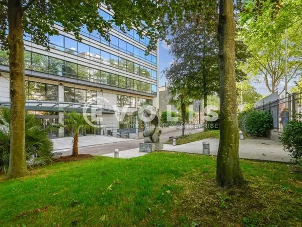 Bureaux - A LOUER - 44 m² non divisibles