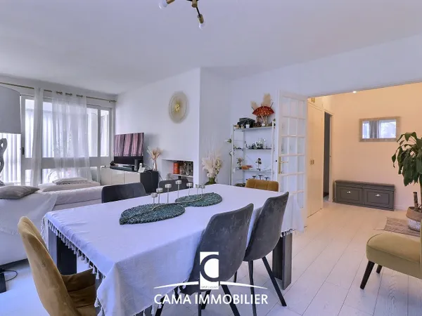 APPARTEMENT 4/5 PIÈCES À VENDRE À FONTENAY LE FLEURY ( PARC