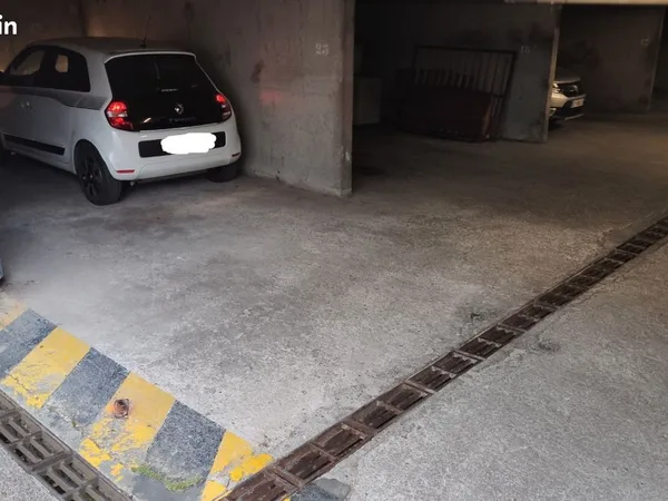 A louer garage olivet bourg 20m²