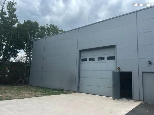 Local industriel 260 m²