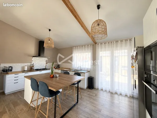 Maison 6 pièces 139 m²