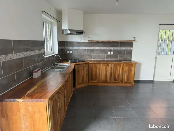 Loue villa T4 Trois-Bassins
