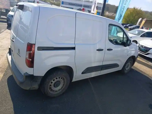 Peugeot Partner fourgon standard 650 kg bluehdi 100 s&amp;s bvm6 — photo 24