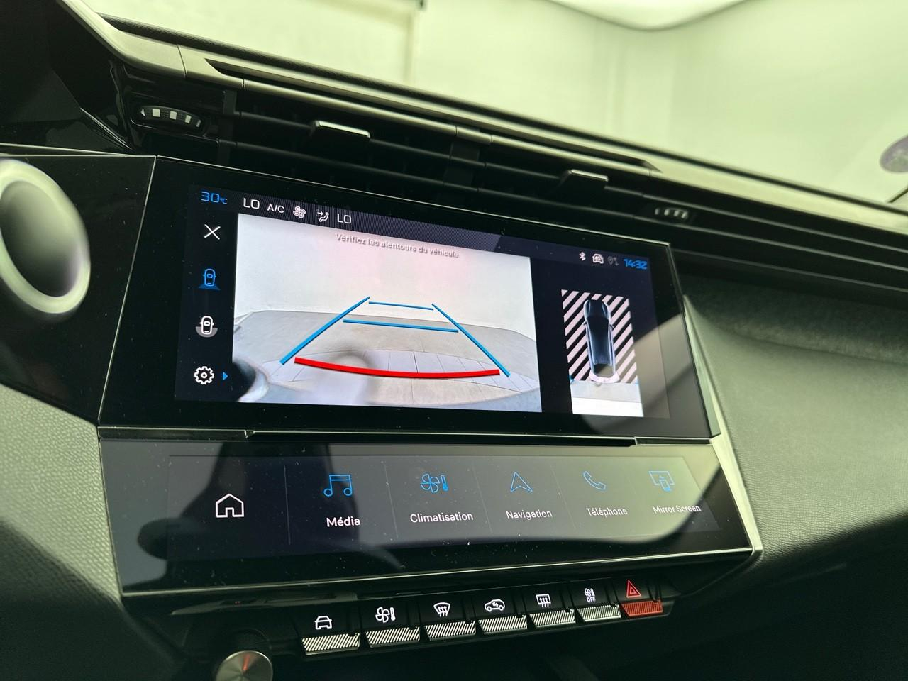 Peugeot 408 phev 180 e-eat8 allure pack — photo 26