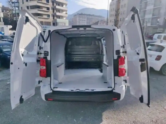 Fiat Scudo fg xl 2.2 diesel 180ch pack premium connect automatique — photo 6